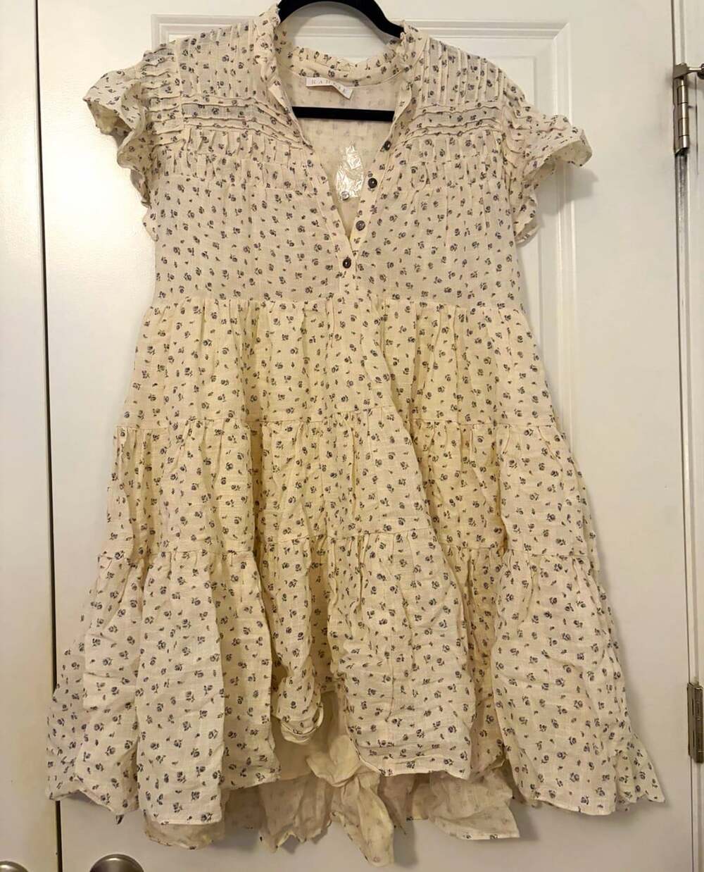 Karlie Women’s Ivory Blue Floral Gauze Round Neck Flutter Sleeve Maxi Dress S